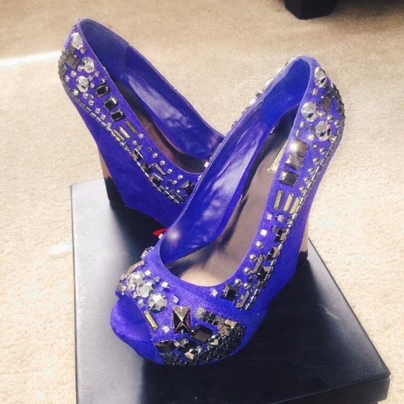 Wild Pair Shoes - SALE WILD PAIR from BAKERS EMBELLISHED WEDGES!